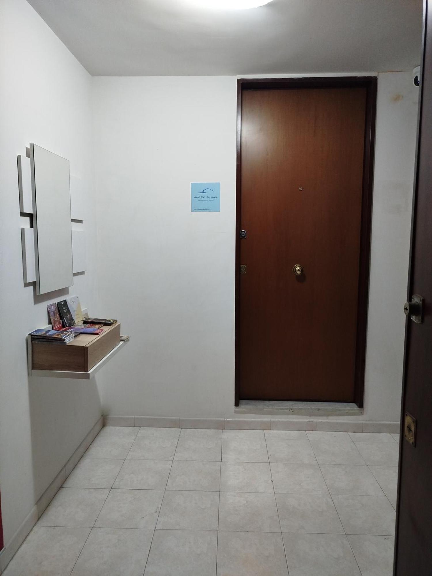 Ferienwohnung Napoli Forcella House Al Centro Di Napoli Exterior foto