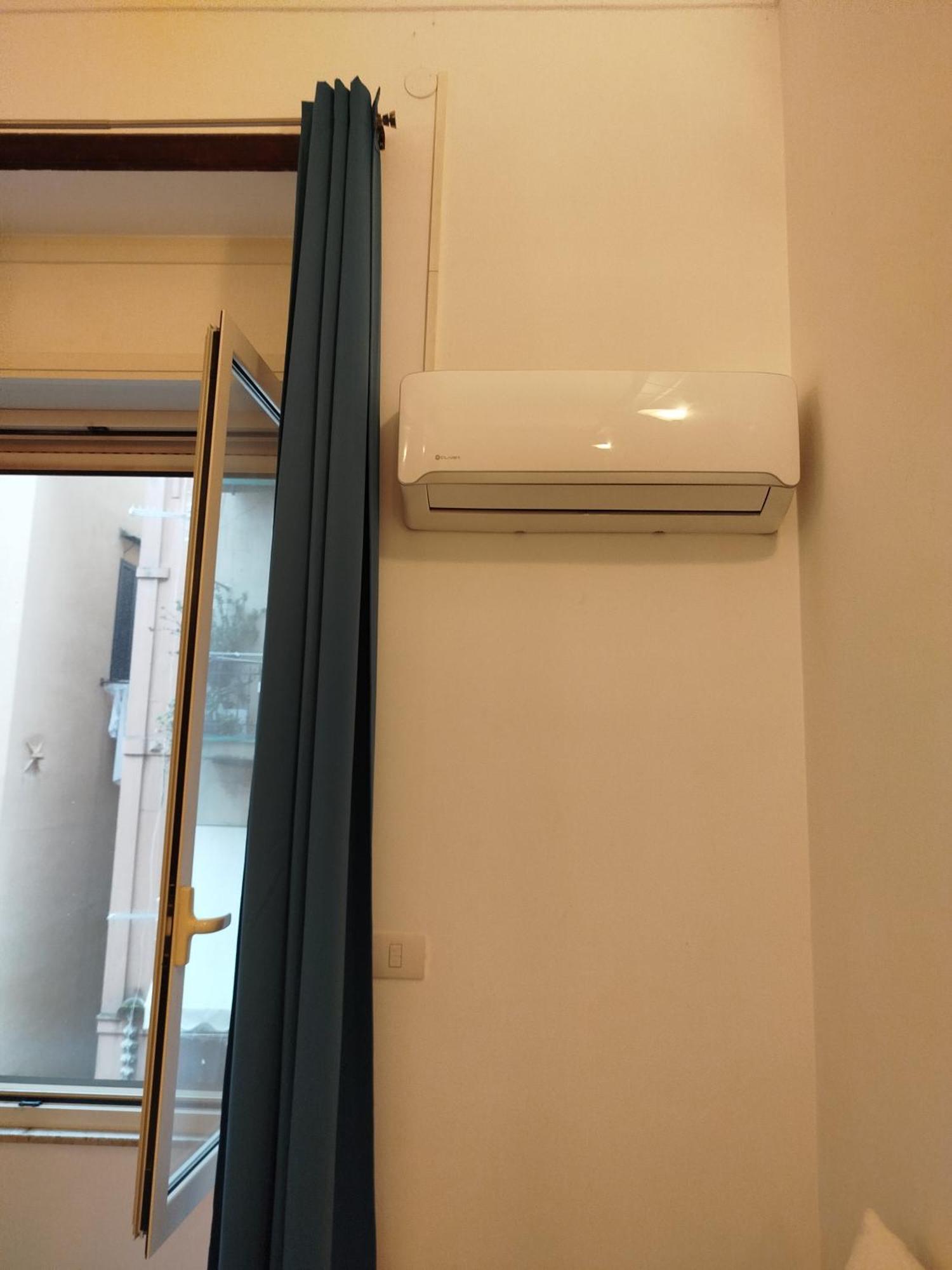 Ferienwohnung Napoli Forcella House Al Centro Di Napoli Exterior foto
